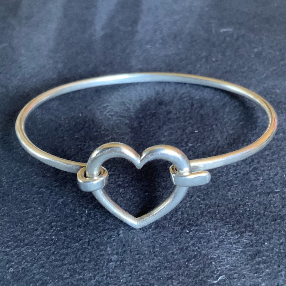 Retired James Avery Sterling Silver Heart Hook Wire Bracelet